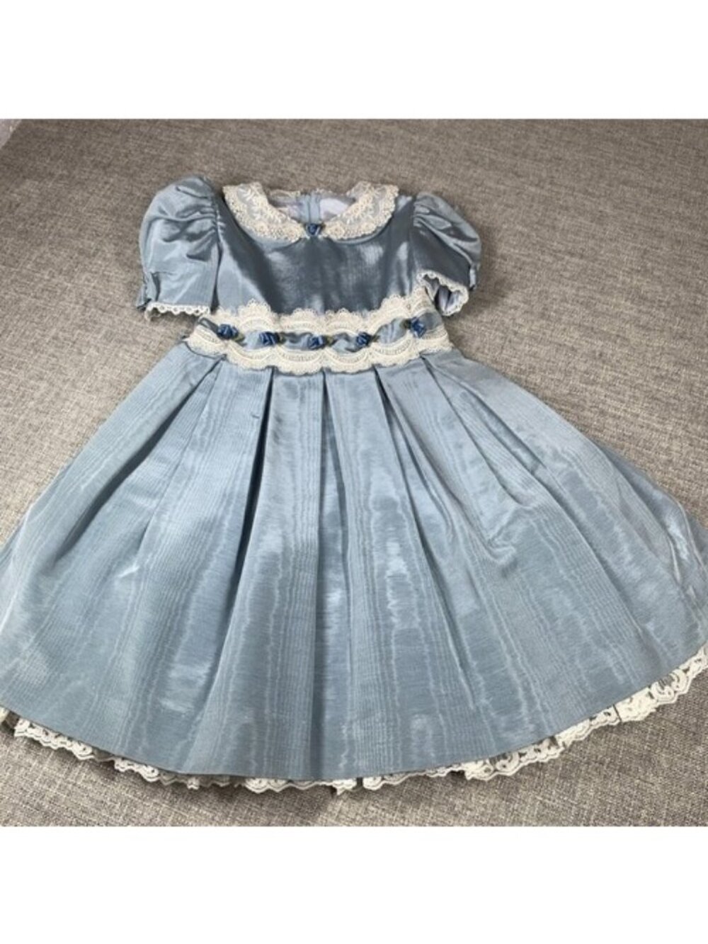 Vintage Taffeta & Lace Girls Dress Size 4 Powder Blue Heirloom Portrait Party